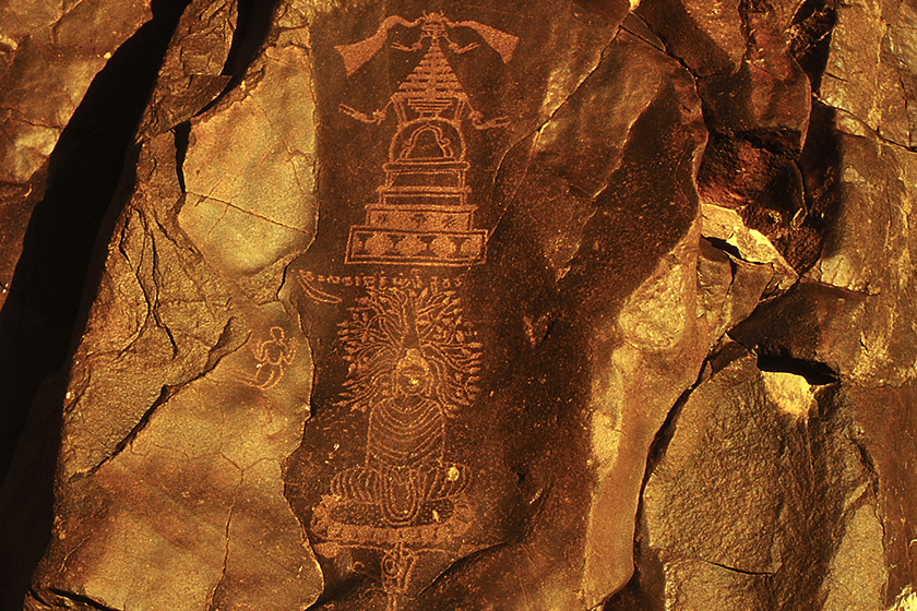 Chilas – Stupa and buddha